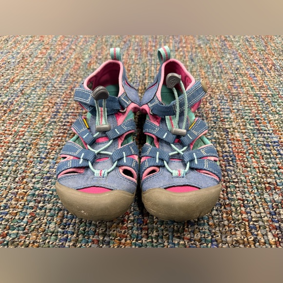Keen Girls’ Seacamp II CNX Outdoor Sandals - Picture 3 of 10